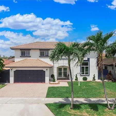 Kendall Vacation Luxury Home